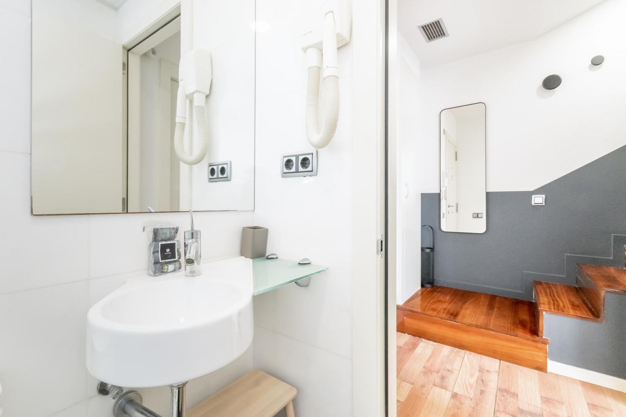 Unique Rentals - Placa Catalunya Central Apartments Барселона Экстерьер фото