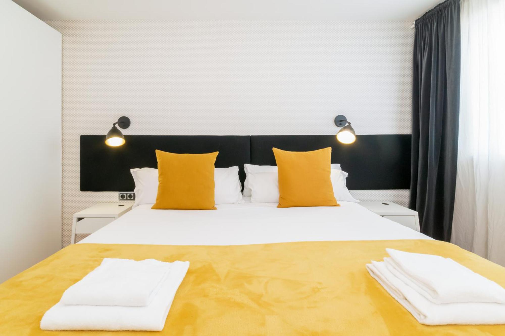 Unique Rentals - Placa Catalunya Central Apartments Барселона Экстерьер фото